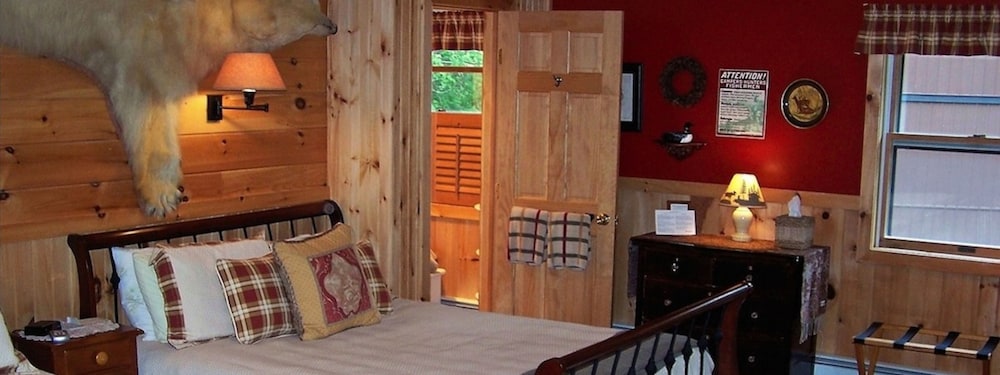 Kiwassa Lake Bed & Breakfast and Cabins 4/50
