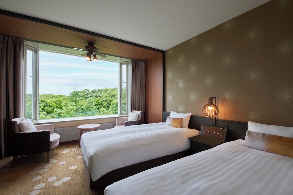 MODERATE, TWIN BEDS