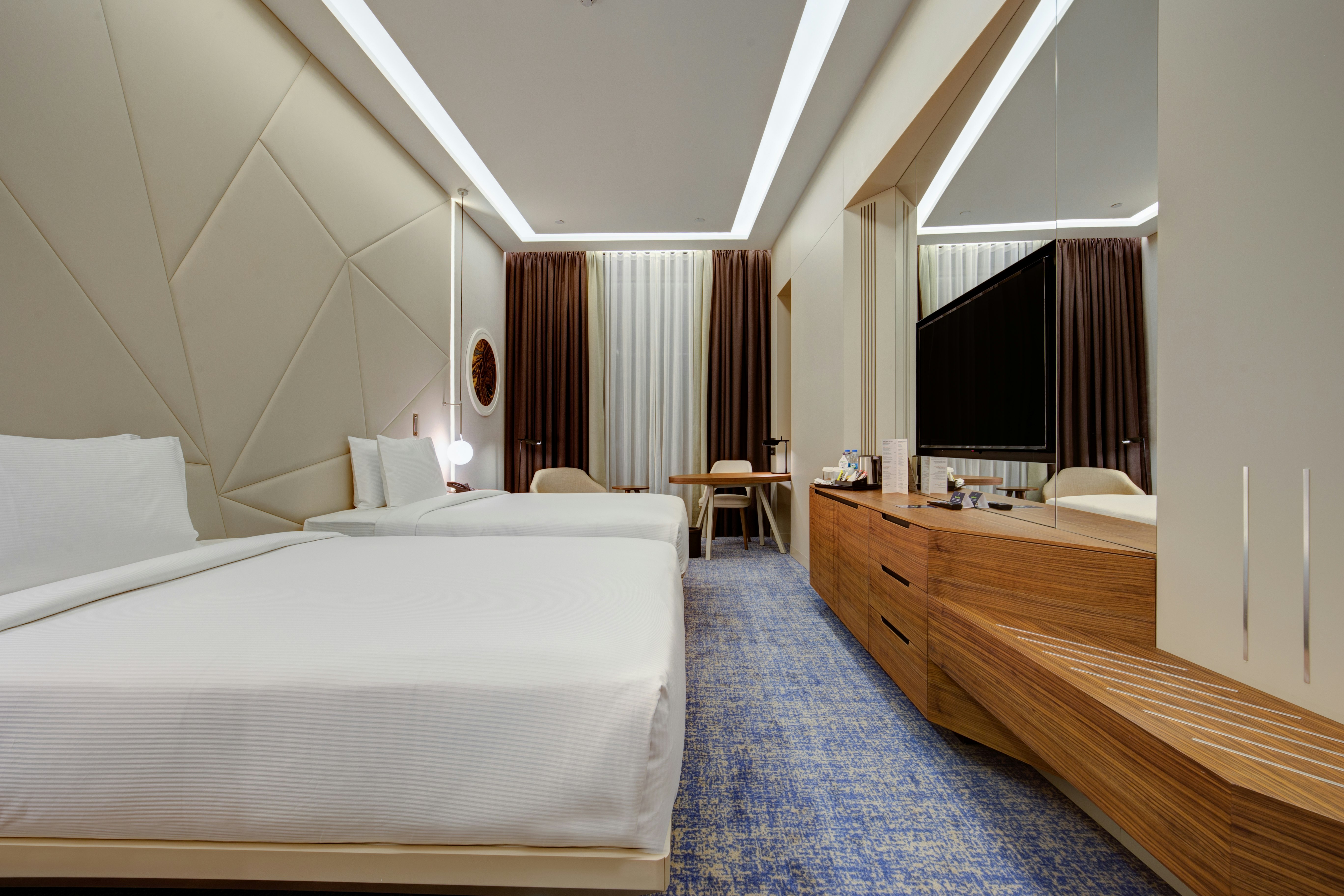 GUEST ROOM, TWIN BEDS