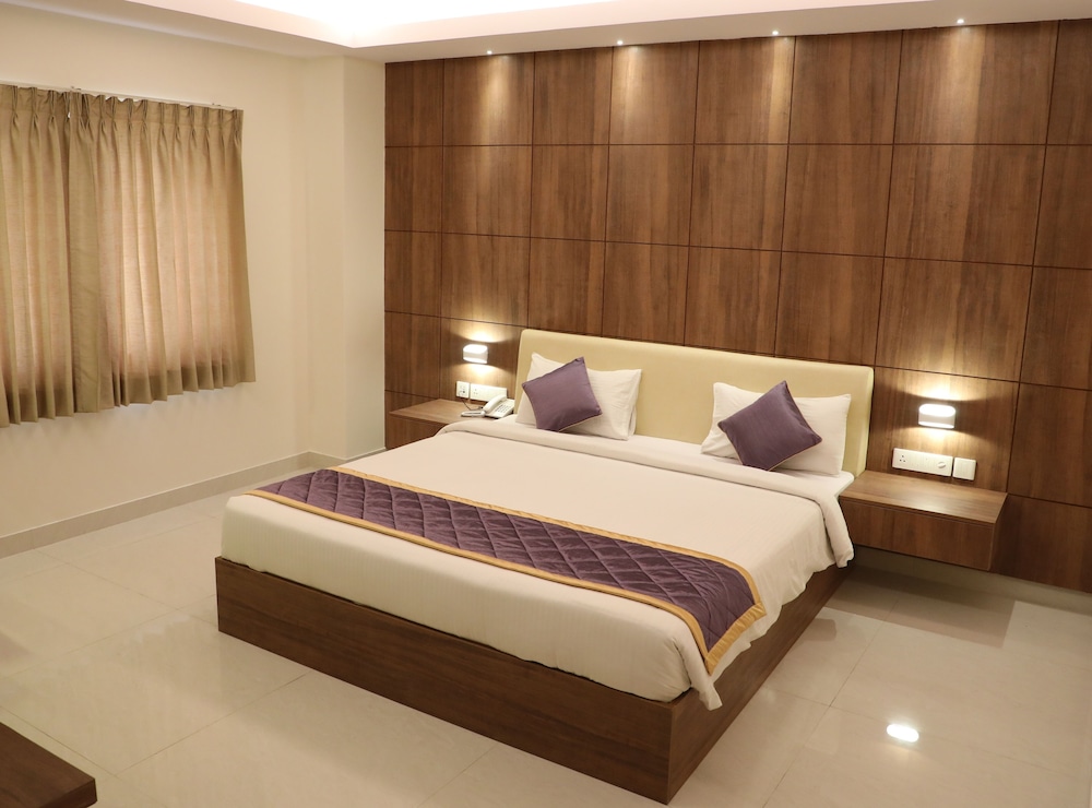 The Pommels Business Hotel 9/25