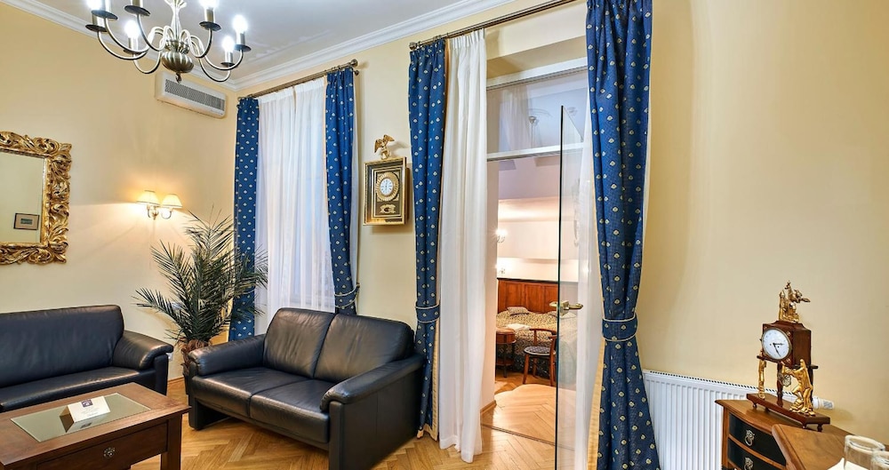 Hotel Salvator 43/63