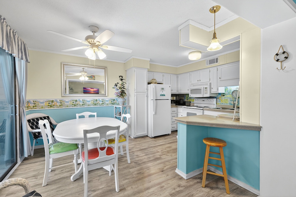 Myrtle Beach Resort by Beach Vacations 69/79