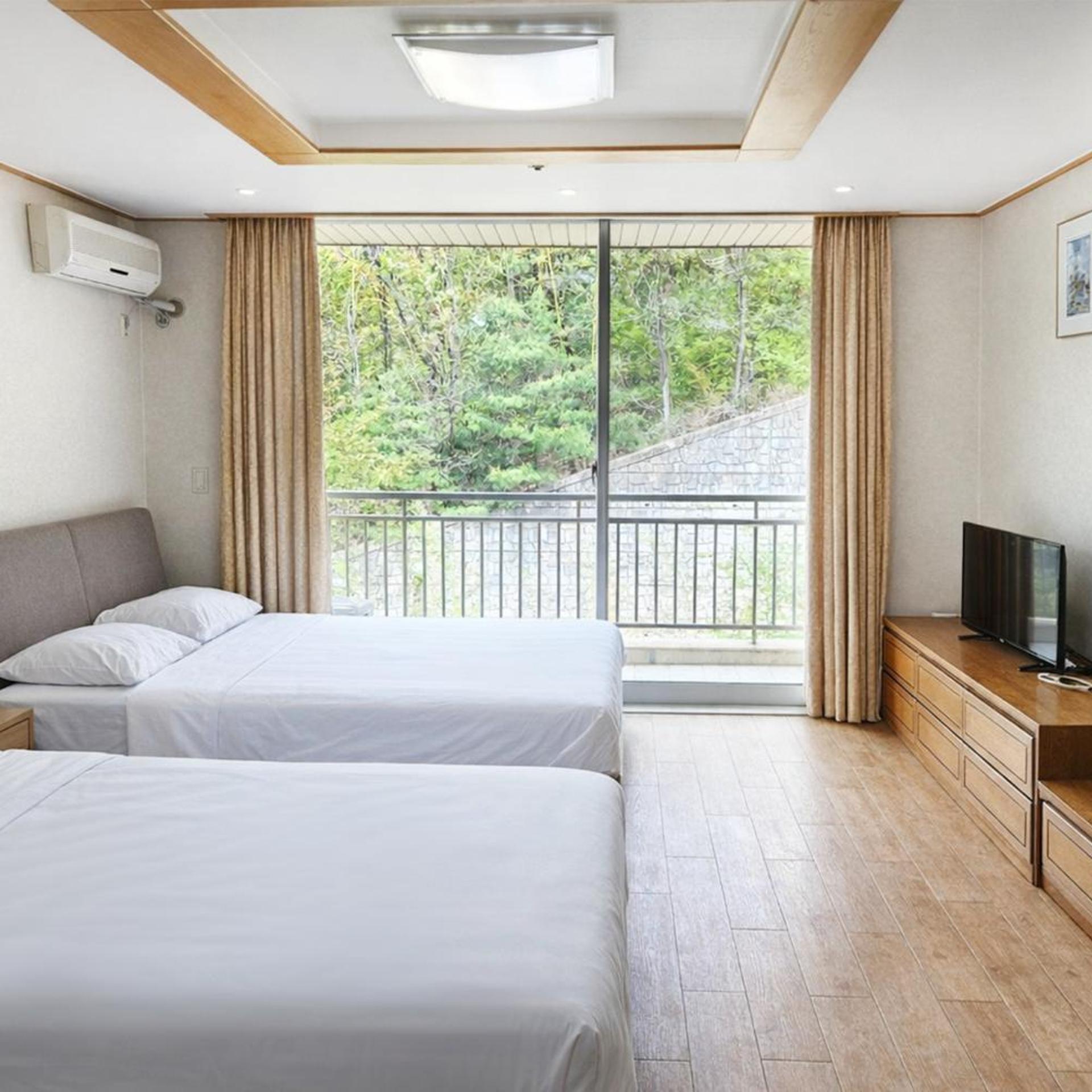 Gyeongju Ilsung Condo 7/24