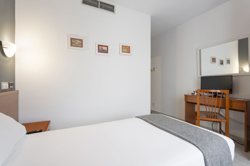Hotel Maria de Molina 21/50