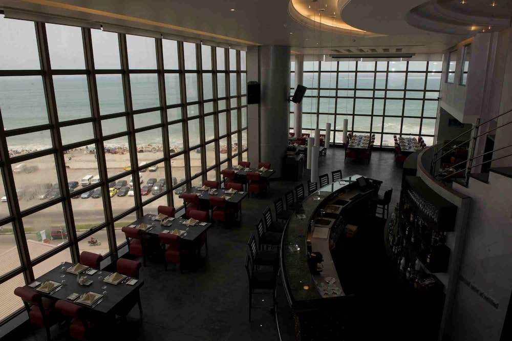 The Avenue Suites 22/46