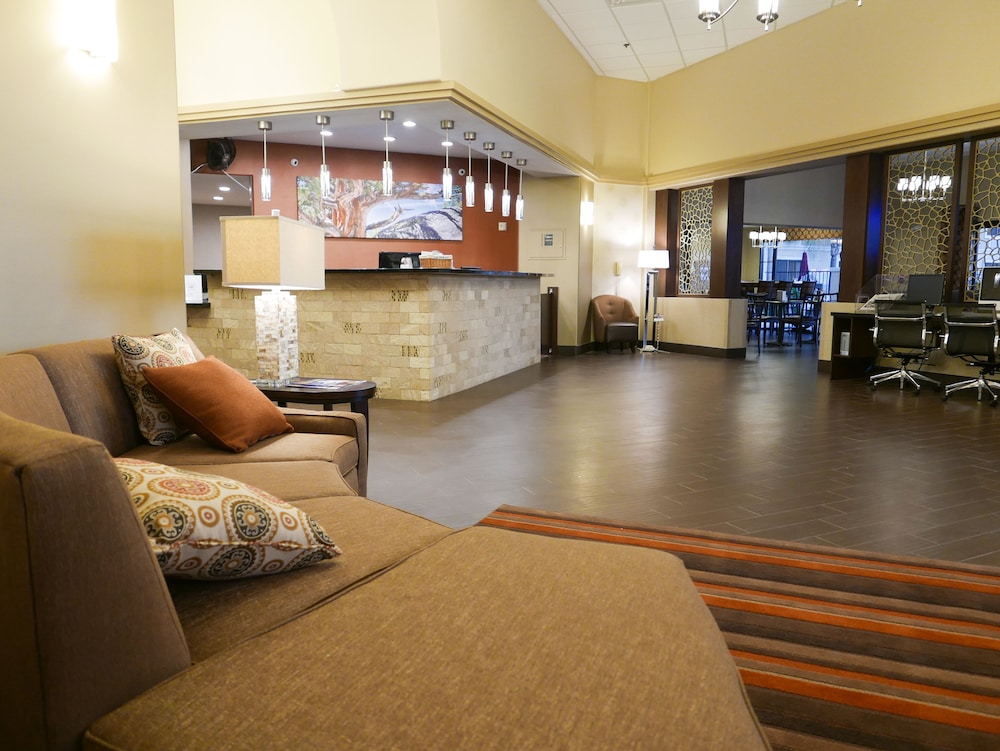 Best Western Escondido Hotel 28/35