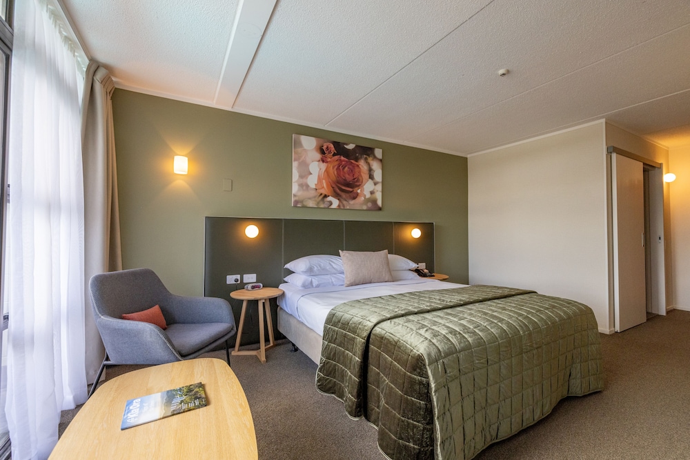 Room at Rose Park Hotel Auckland, AUCKLAND
