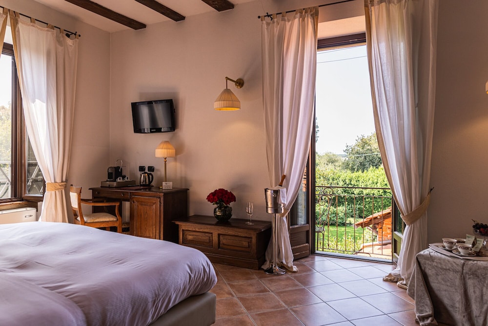 Hotel Tenimento Al Castello 6/50