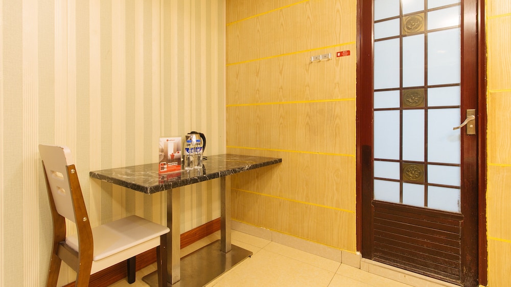 RedDoorz at Winter Hotel Araneta 51/61