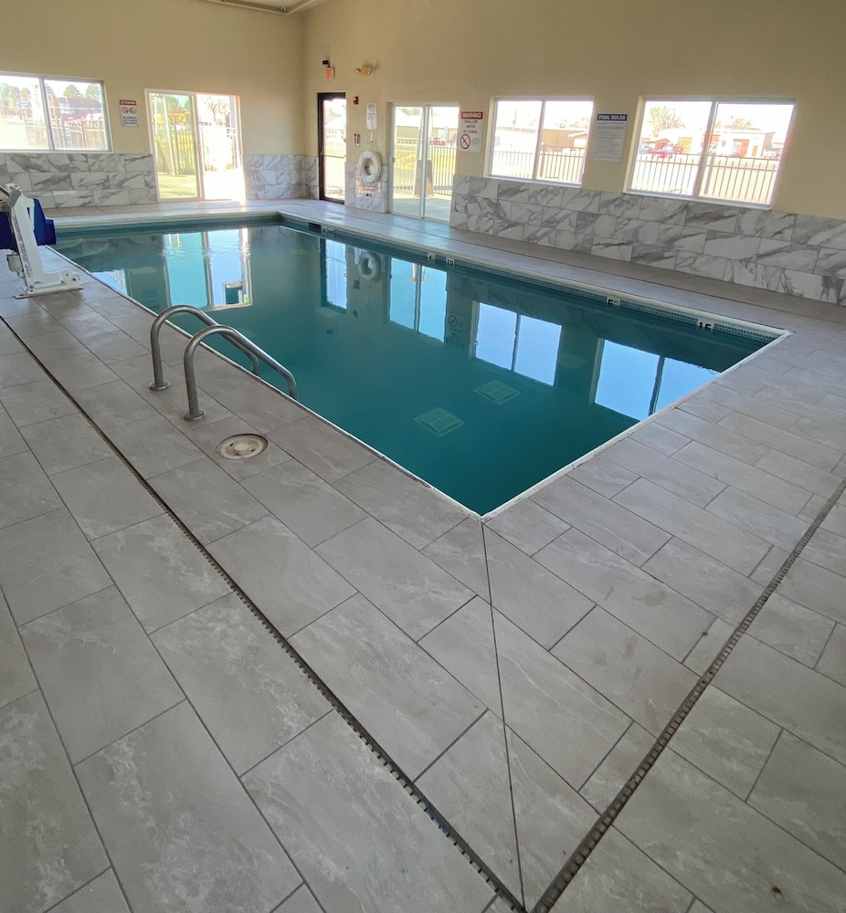 swimming pool spa