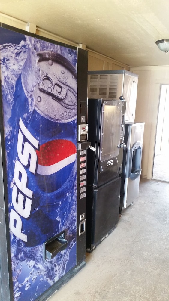 Super 8 by Wyndham Waco/Mall area TX 19/31