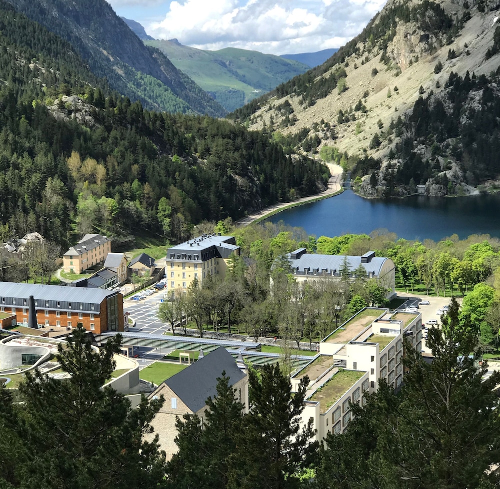 HOTEL BALNEARIO DE PANTICOSA RESORT 38/43