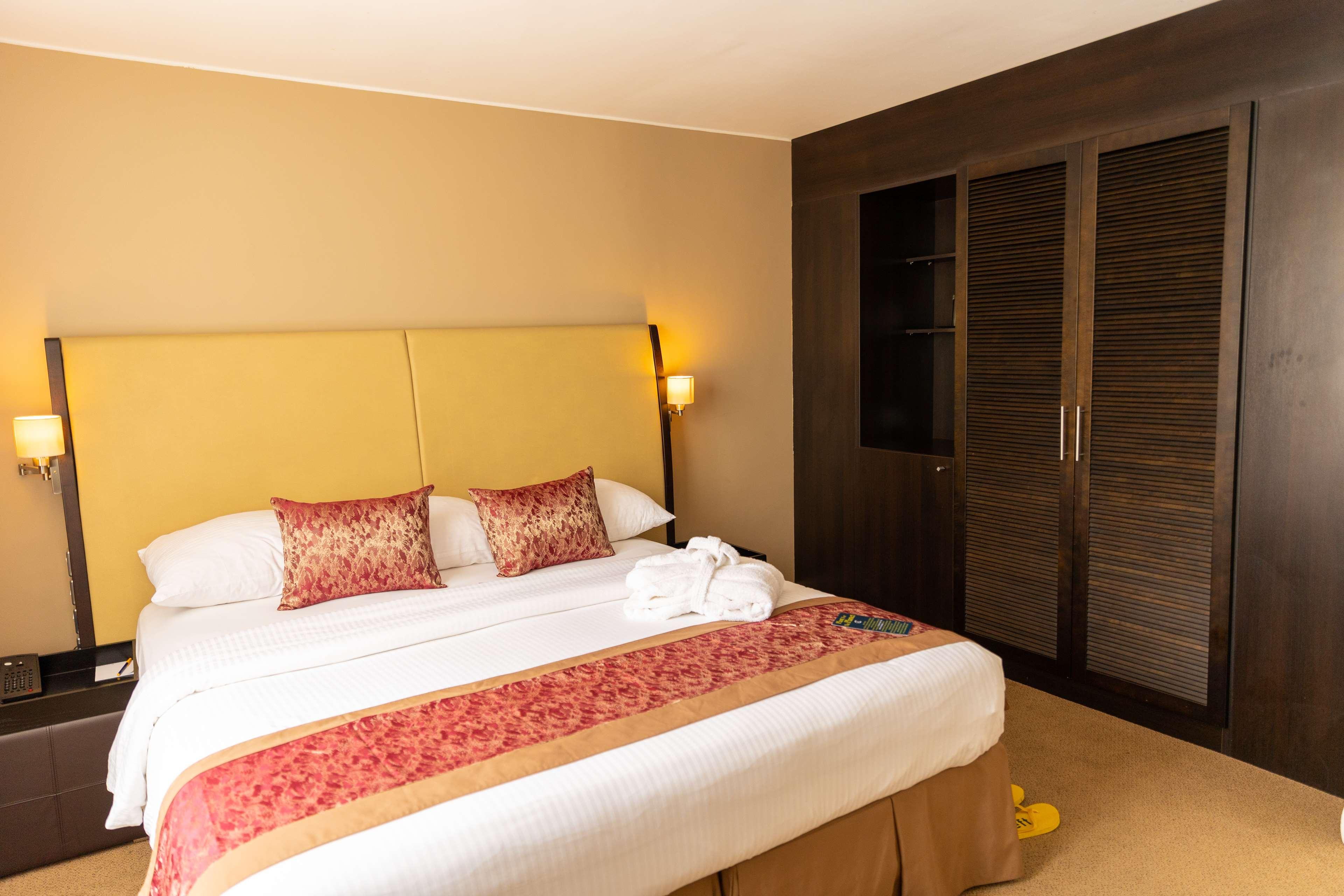 Lancaster Hotel Accra 15/50