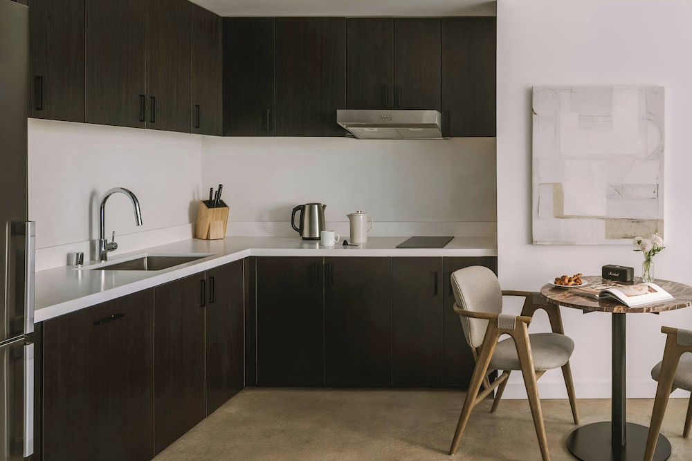 Sonder by Marriott Bonvoy The Winfield Apartments Downtown LA 7/58