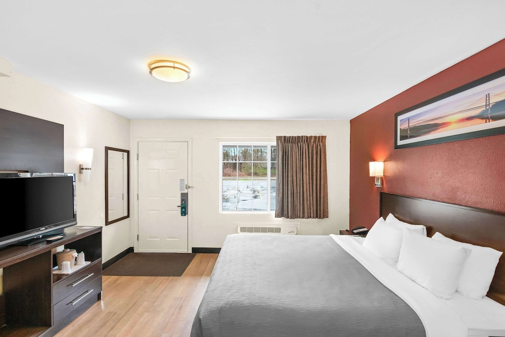 غرفة بسرير كينج لذوي الإعاقة، Quality Inn Queensbury - Lake George Area 2/5