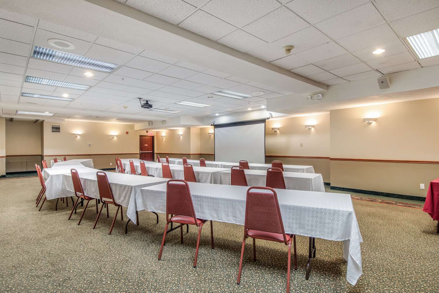 Quality Inn Gresham, OR 28/33