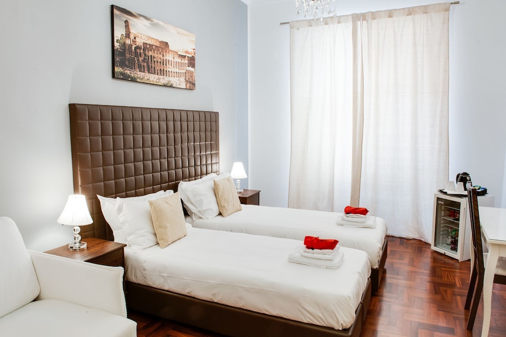 Lh Royal Suites 12/48