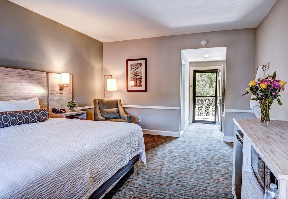 Best Western Sea Island Inn 12/42