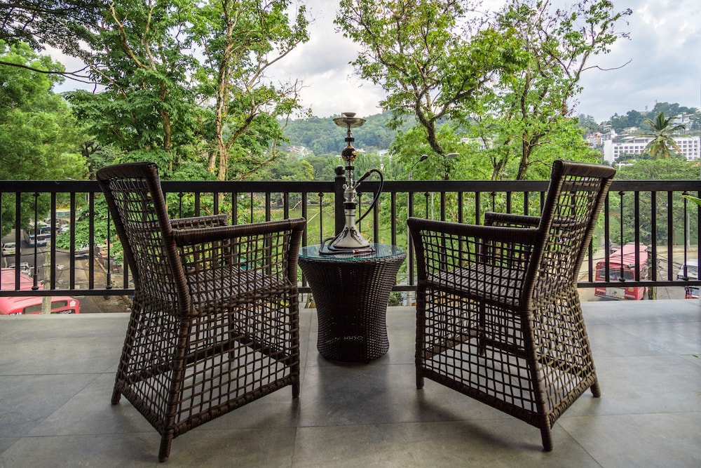 Viyana Boutique Hotel 63/70