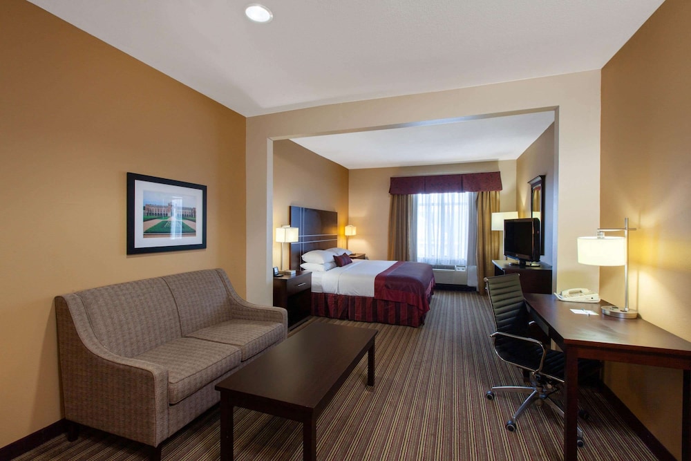 Hotel Willowbrook 12/25