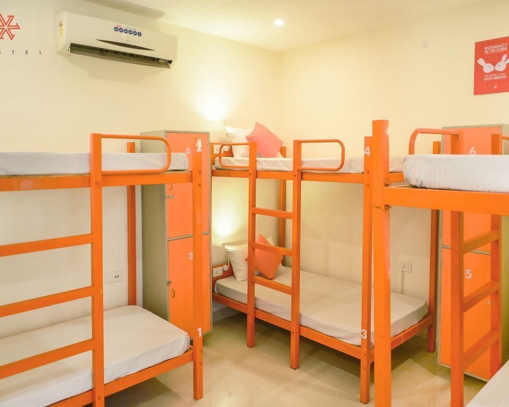 MIXED DORM, 6 BEDS
