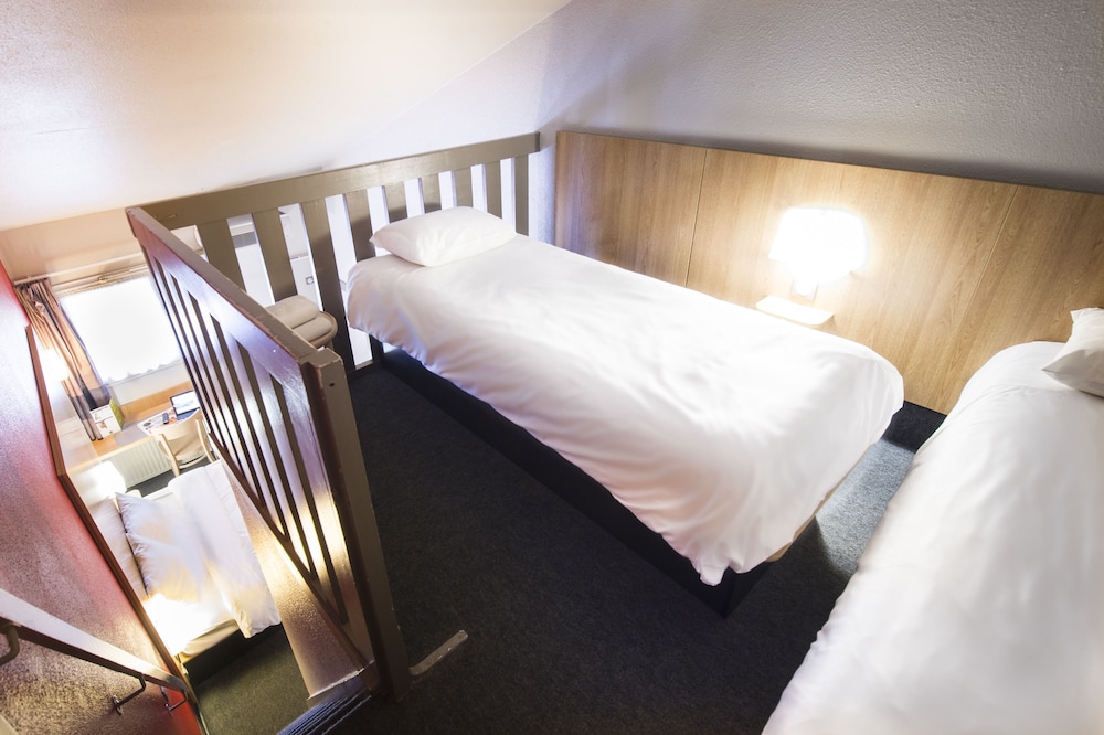 B B Hotel Poitiers 2 25/44