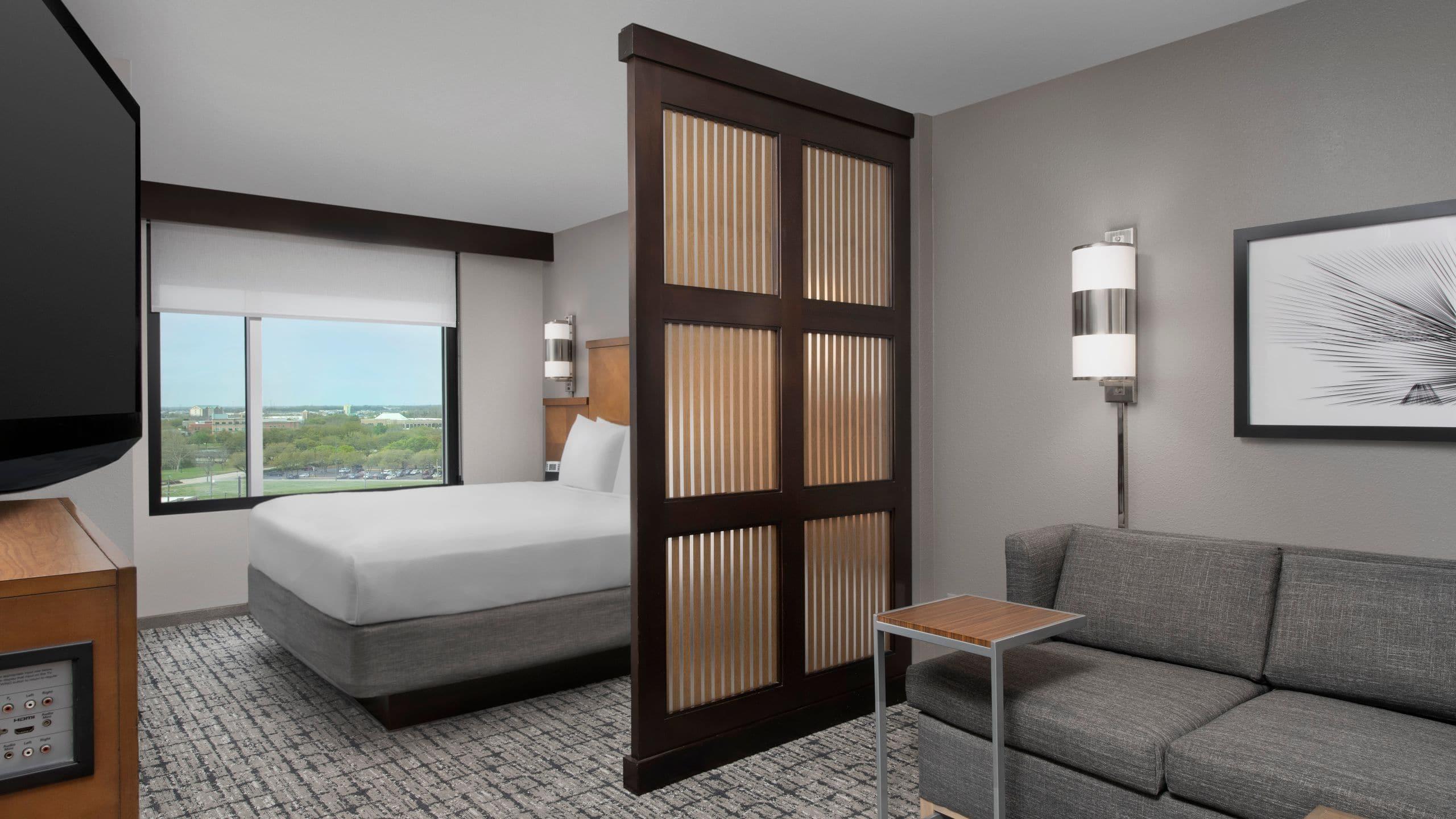 Room, King Bed, Sofa