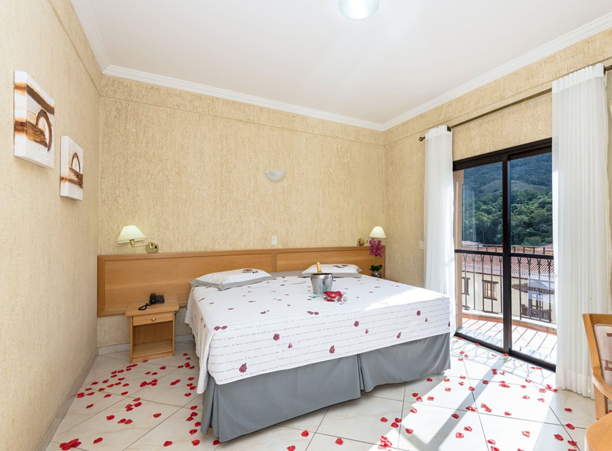 غرفة ديلوكس ثلاثية بثلاثة أسرّة بشرفة، Hotel Guarany 3/4