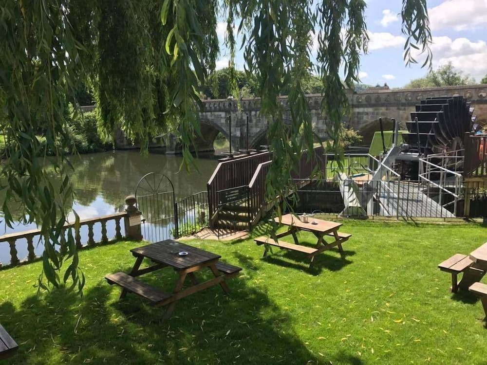 The Old Mill Hotel &amp; Lodge 5/67
