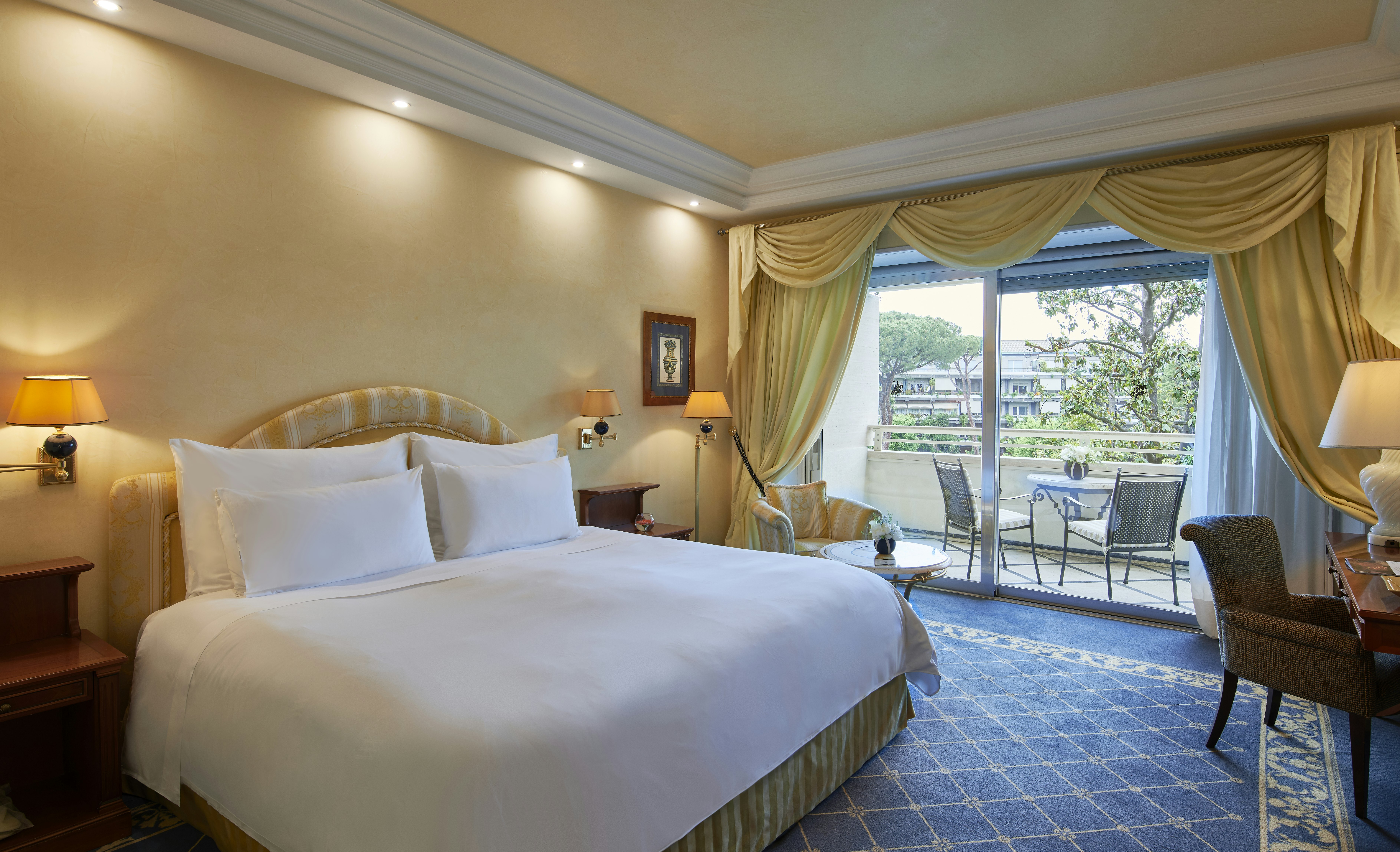 Rome Cavalieri Waldorf Astoria Hotels And Resorts 25/95