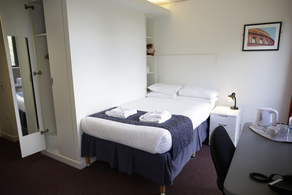 ROOM, DOUBLE BED