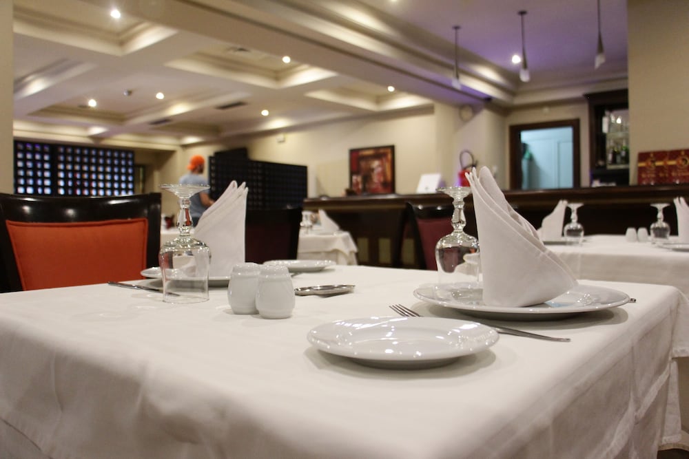 Hotel Le Consul 36/41