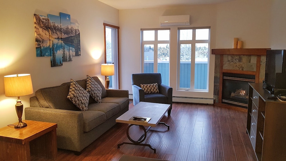 Sunset Resorts Canmore 29/50