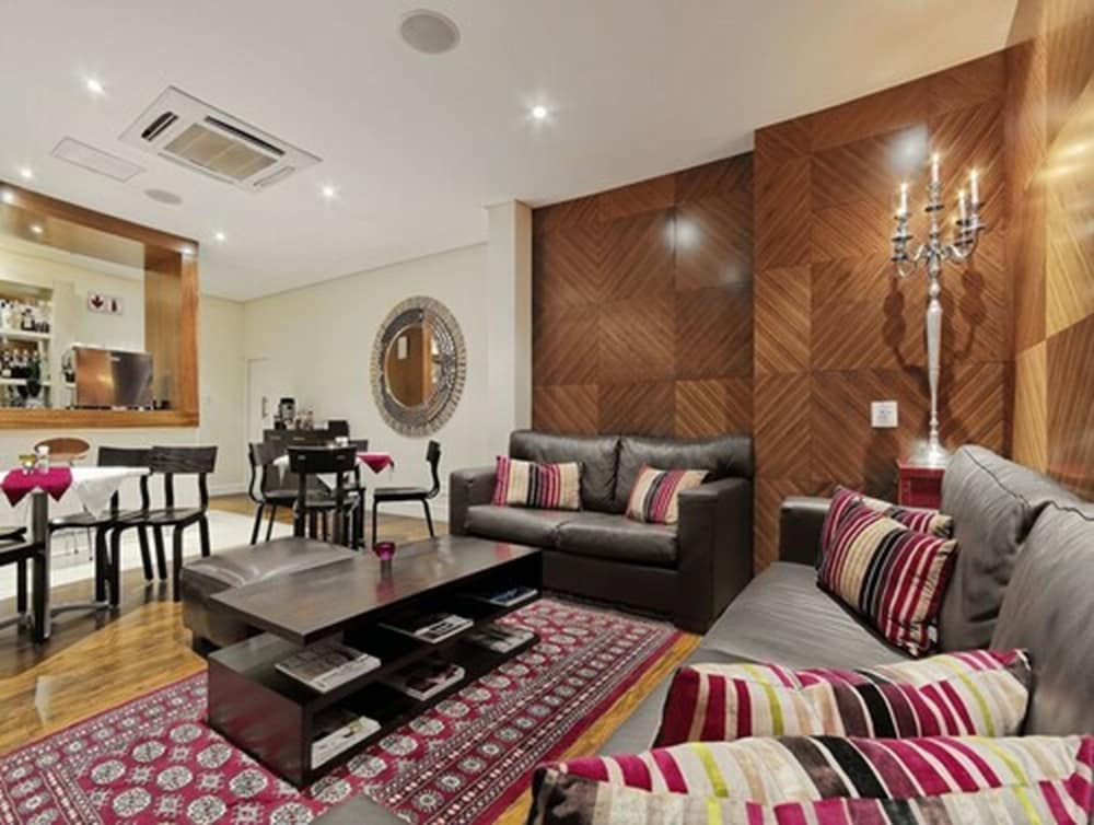Ascot Boutique Hotel 44/55
