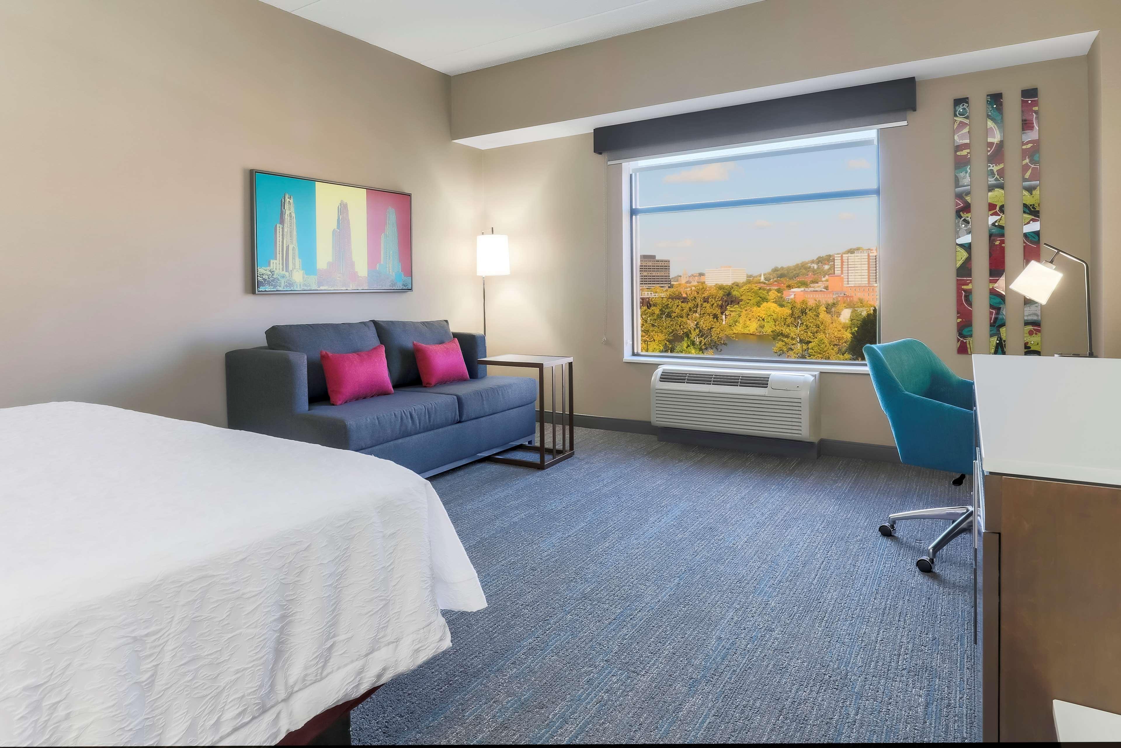 ROOM, KING BED, SOFA
