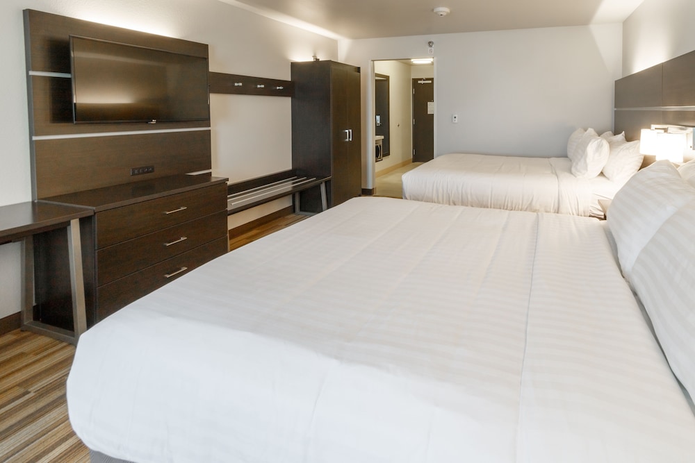 Holiday Inn Express And Suites Lincoln I 80 17/60