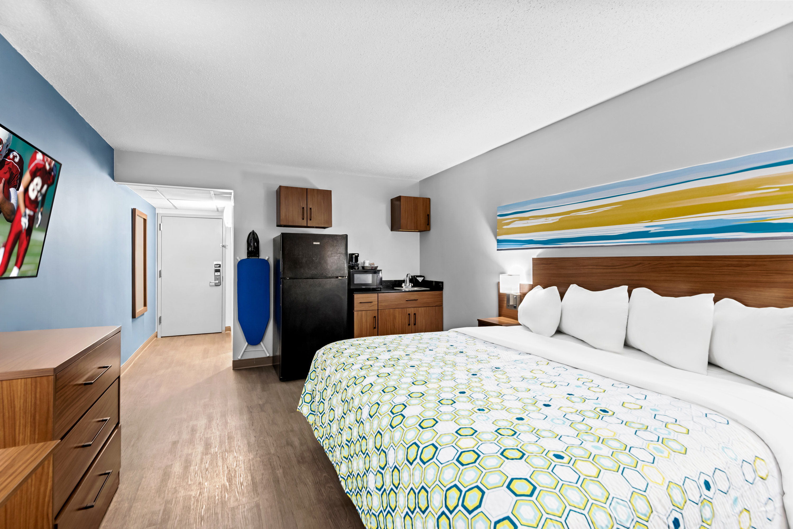 استوديو بسرير كينج، HomeTowne Studios by Red Roof & Conference Center Cortland 2/5