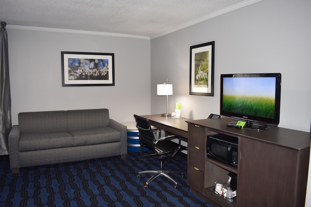 La Quinta Inn St Louis Hazelwood Airport North 46/59