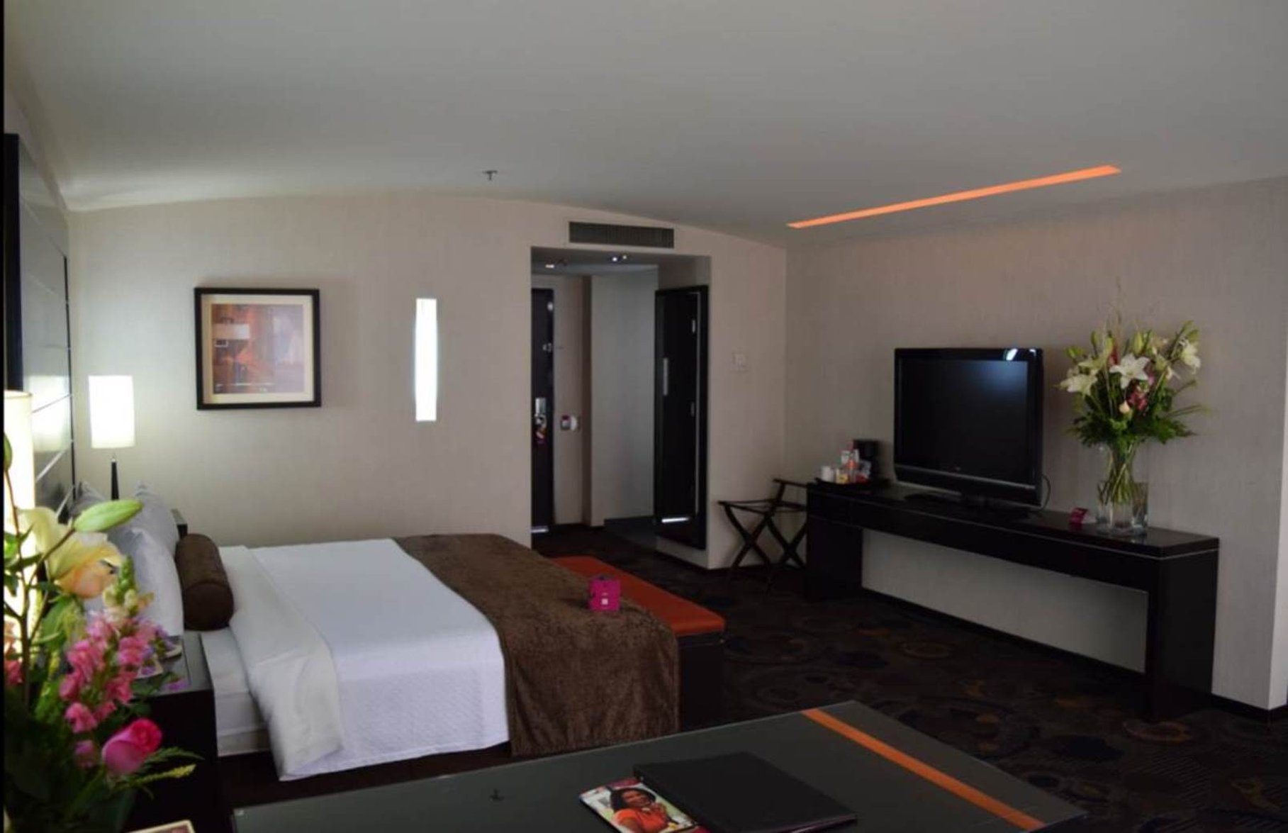 Crowne Plaza Toluca-Lancaster 25/78