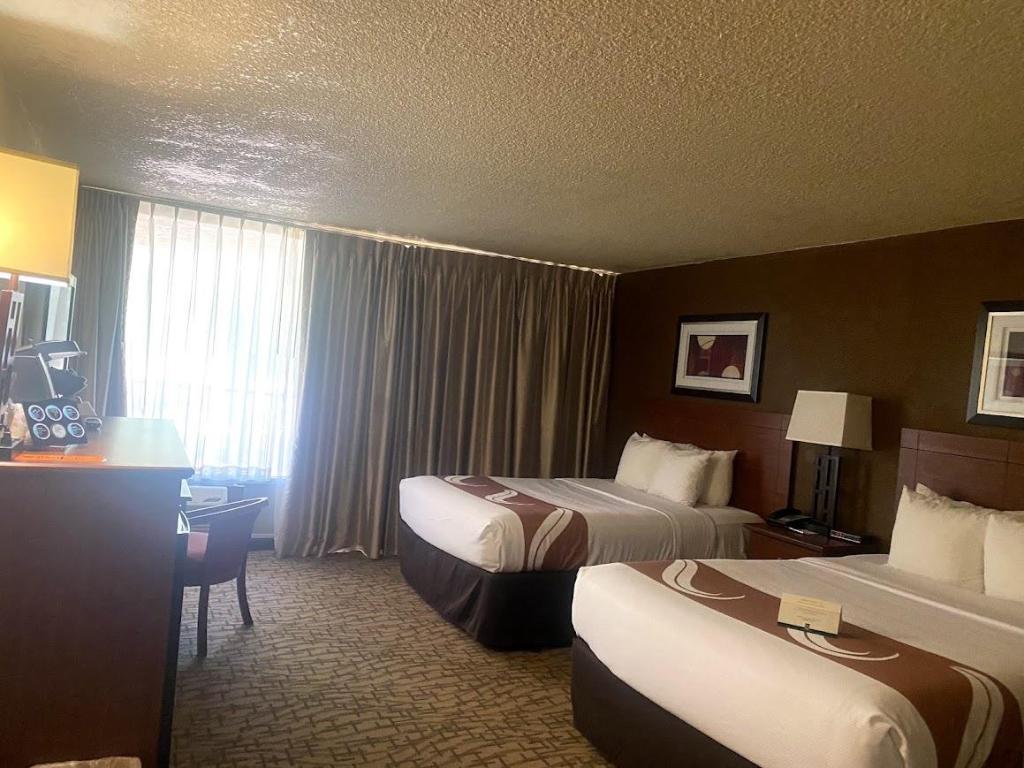 غرفة ديلوكس بإطلالة على المدينة، Scenic View Inn - Lake Powell - Page AZ 3/3