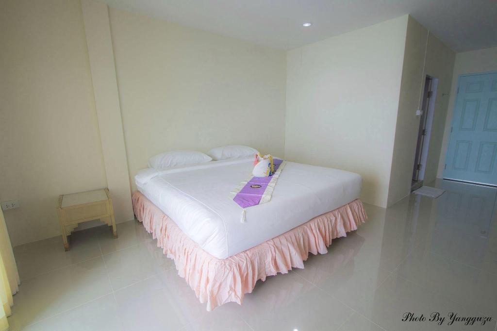 Anantachai Guest House 8/32