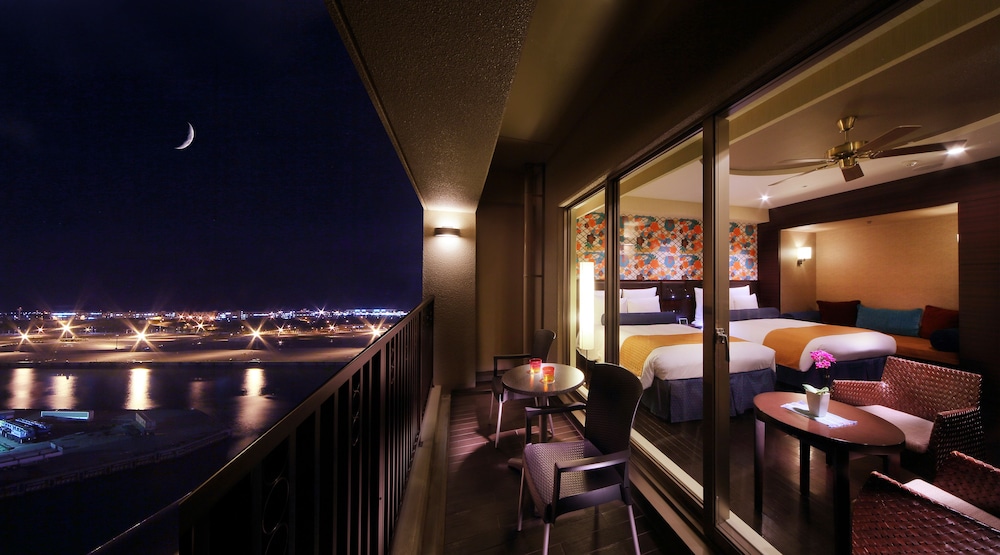 Loisir Hotel and Spa Tower Naha 69/76
