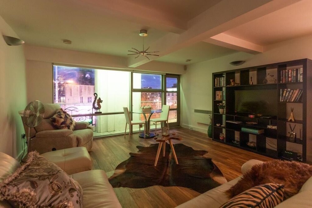 Live In Leeds Millenium Square Apartment 34/45
