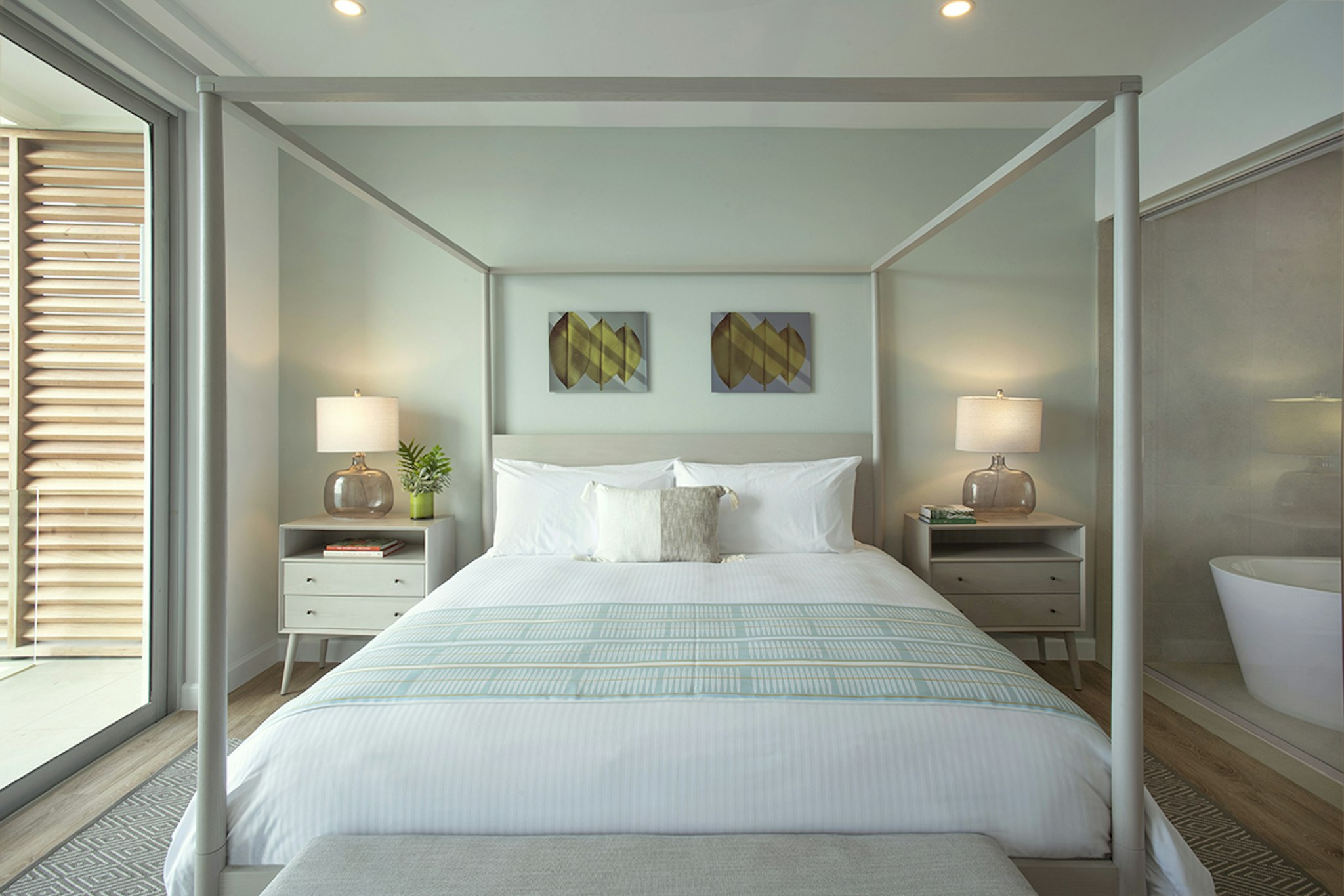 Room, Ocean Front