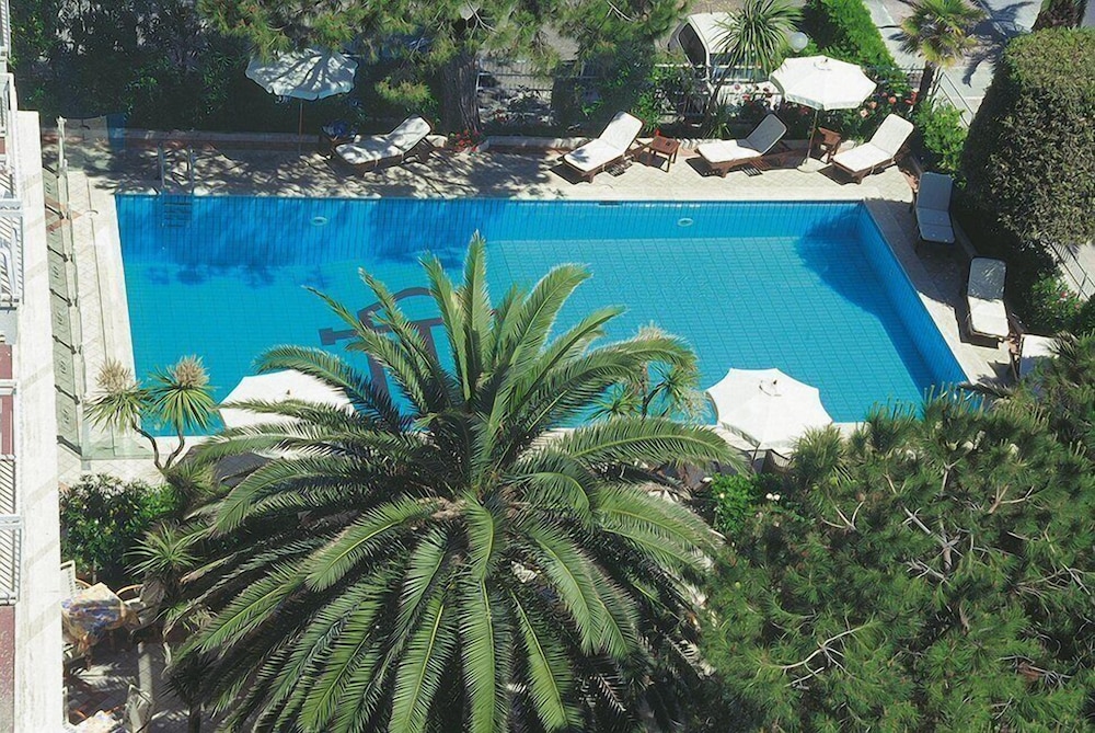 Corallo Hotel 5/57