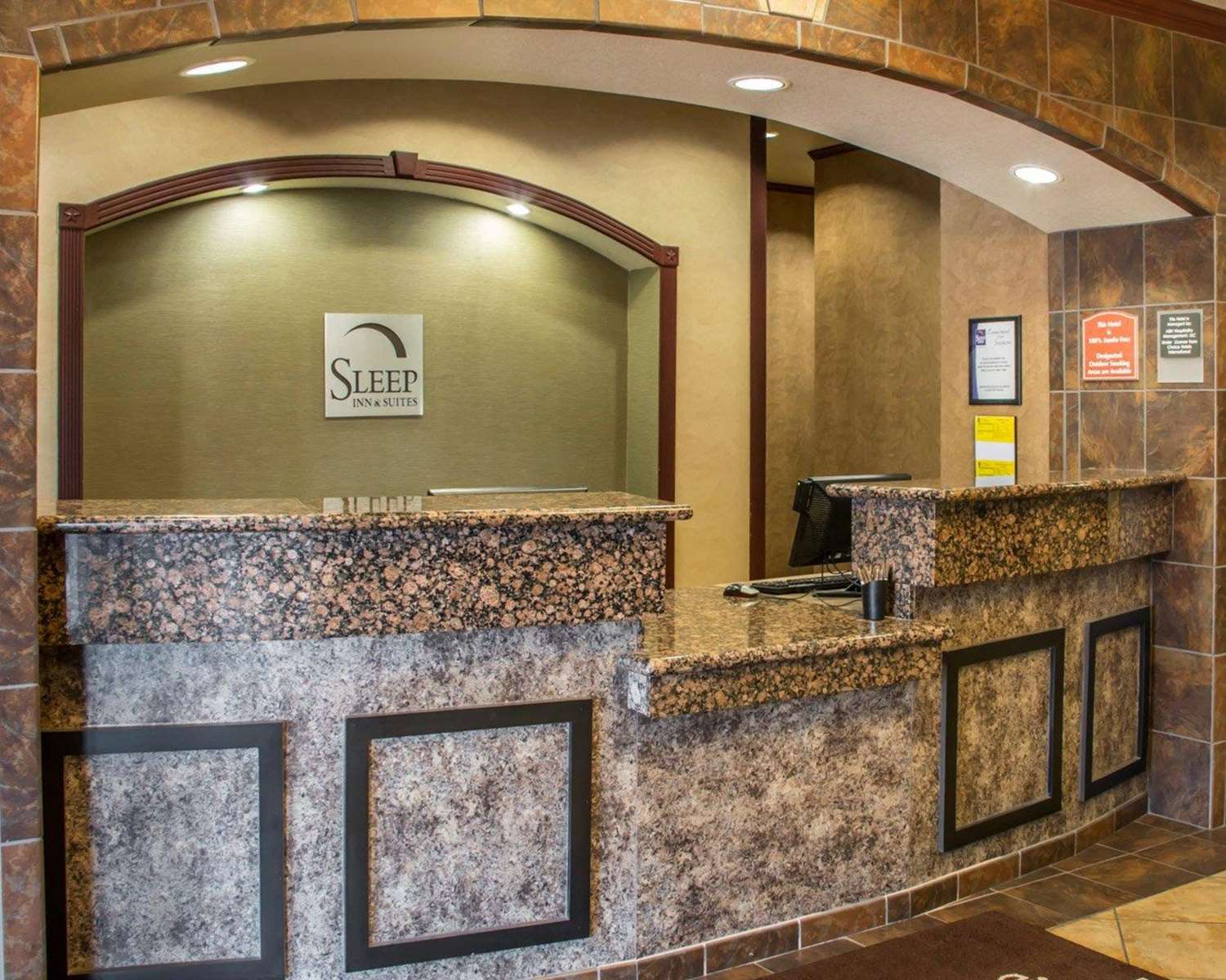 Sleep Inn and Suites at Six Flags 7/36
