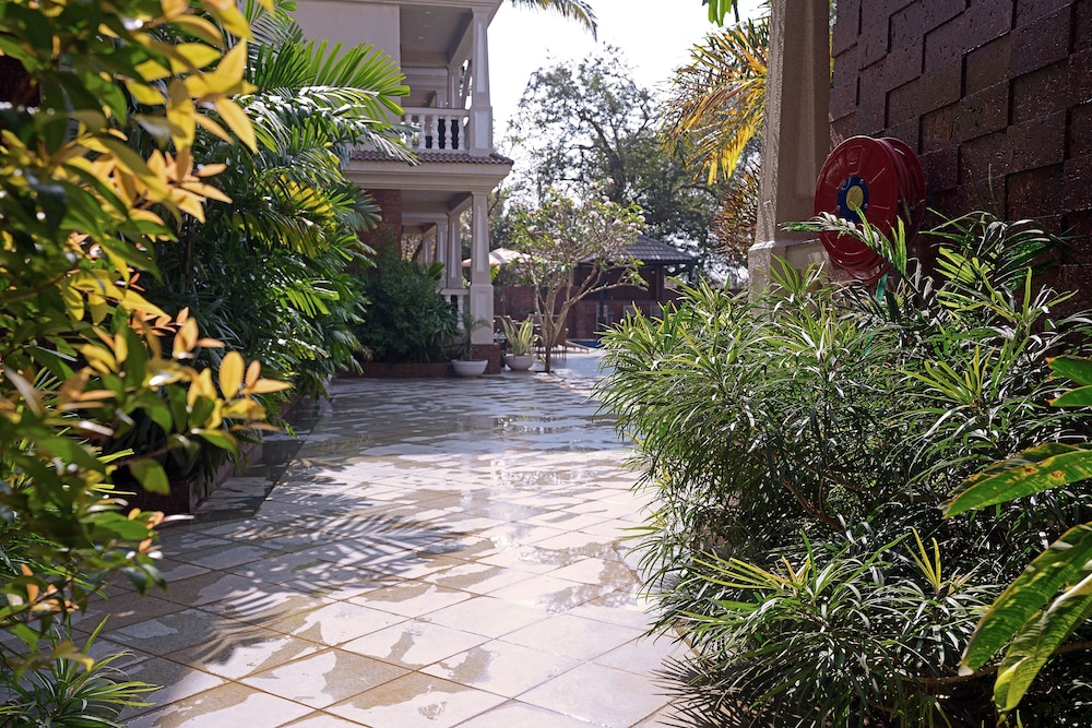 Grand Continent Anjuna A Sarovar Portico Affiliate Hotel 54/60