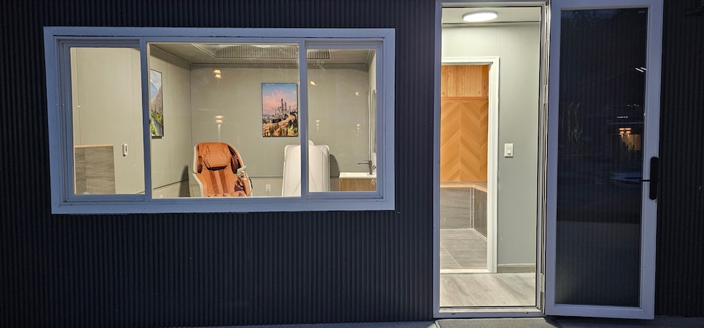 Interurban Suites Hotel, a Dazzler Select by Wyndham 6/69