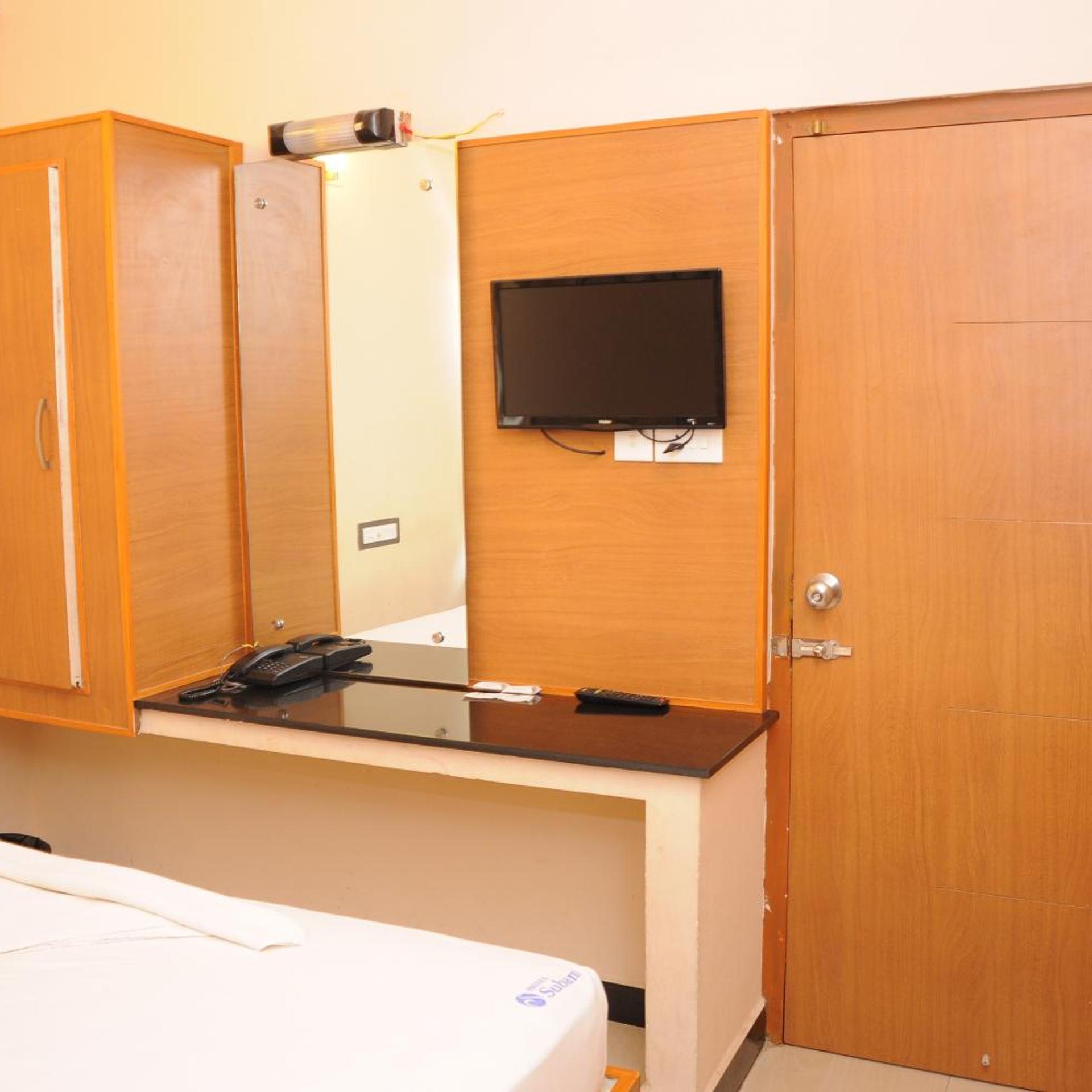 HOTEL SUBAM 42/43