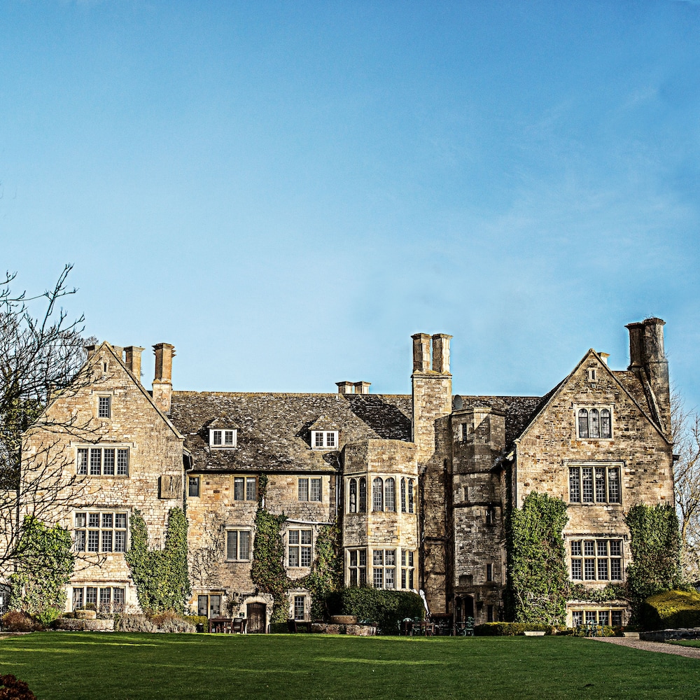 Stonehouse Court Hotel 77/80